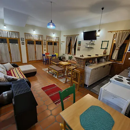 Quince Gradac * فاليفو